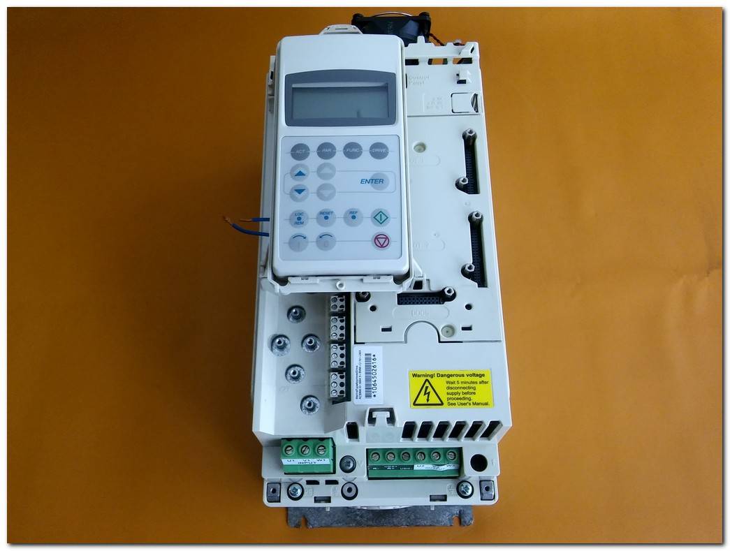 ABB ACS800-01-0004-5 2,2KW SÜRÜCÜ ACS800-01-0004-5 B056 C132 L503