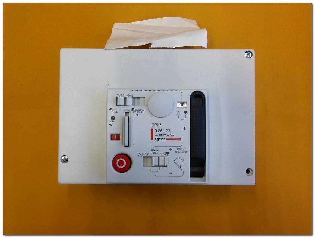 LEGRAND DPX3 0 261 27 1 DPX3 1600 230V AC-DC 1600A SIFIR KUTULU TMŞ 026127