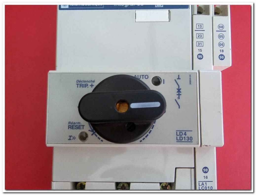 TELEMECANIQUE İNTEGRAL 63 LD4 LD30 LB1 LD03M LD4 LD130 LA1 LC010 SQUARE D 63 AMPERE KADAR HEPSİ BİR ARADA MOTOR YOL VERİCİ KOMBİNASYONLARI MOTOR STARTER