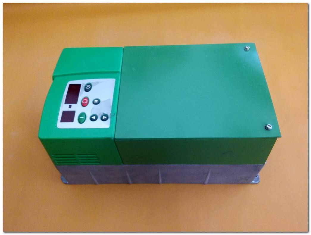 CONTROL TECHNIQUE SE 23400400 SE5.5T 4KW COMMERDER SE SÜRÜCÜ 4 KW INVERTER