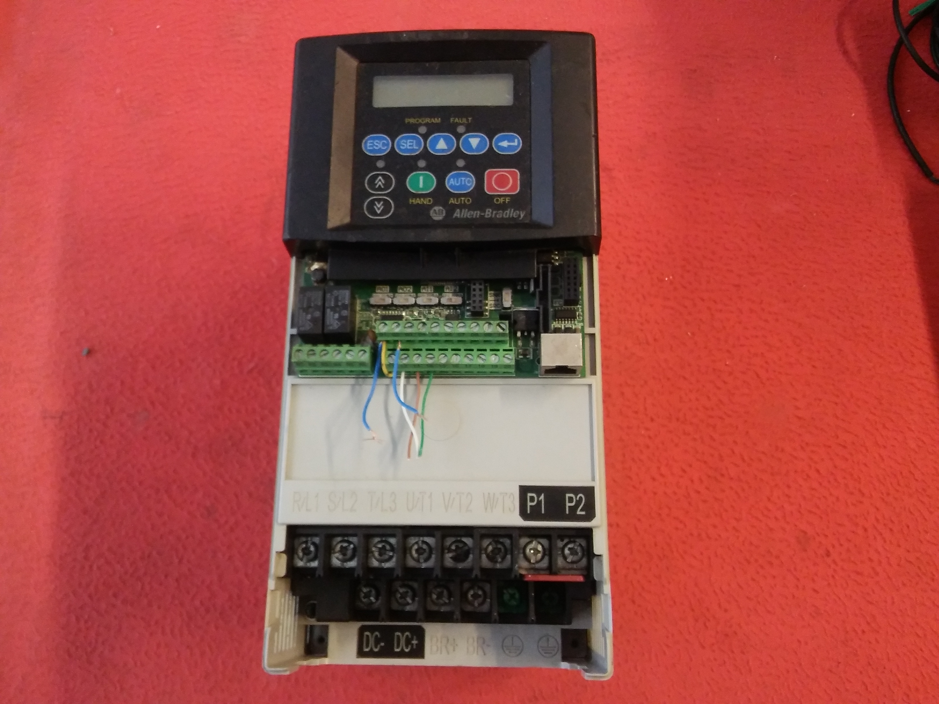 ALLEN BRADLEY 22C-D030N103 POWERFLEX 400 15 KW  