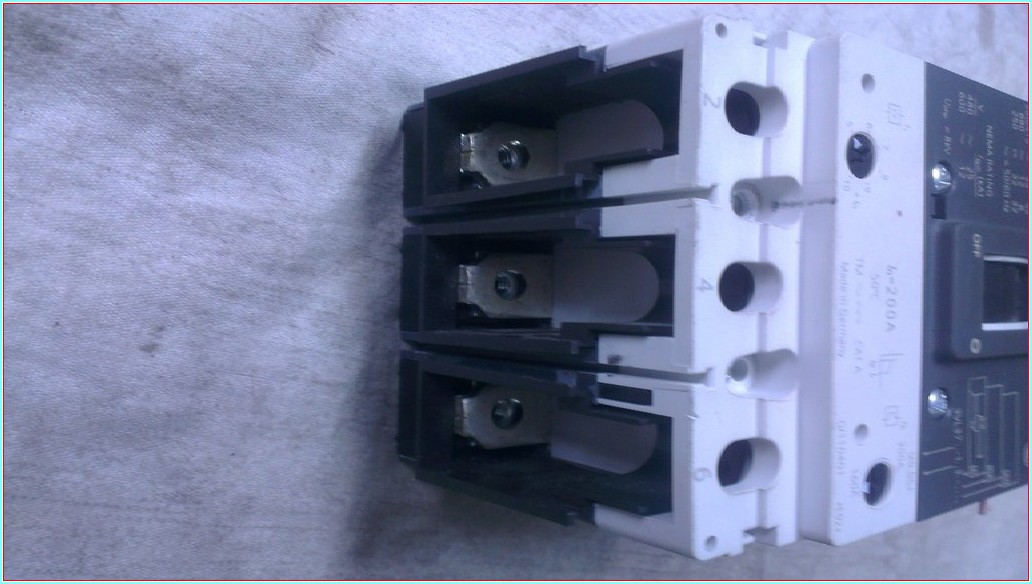SIEMENS 3VL3725-1AA34-0AA0 3VL9325-7DC35 VL250