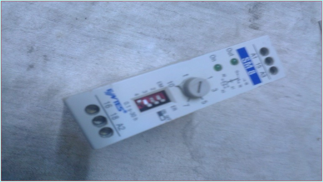 ENTES SM8 0,1 SN - 30 SAAT ELEKTRONİK ÇOK FONKSİYONLU ZAMAN RÖLESİ