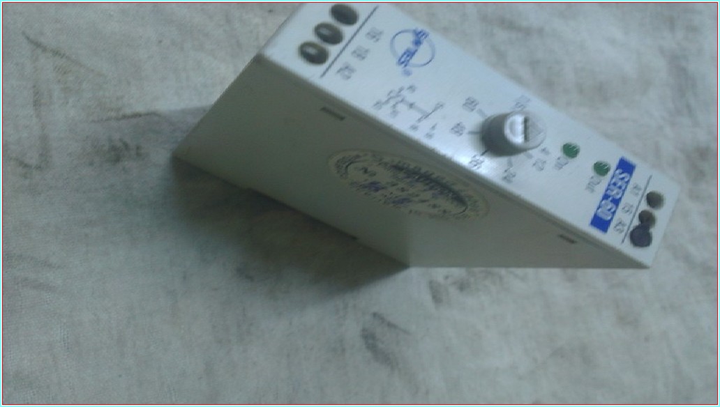 ENTES SM8 0,1 SN - 30 SAAT ELEKTRONİK ÇOK FONKSİYONLU ZAMAN RÖLESİ