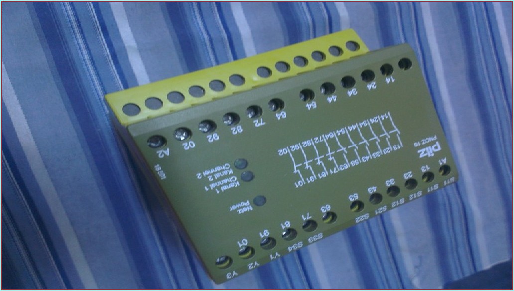 PİLZ PNOZ 10 24VDC SIFIR KUTULU EMNİYET RÖLESİ