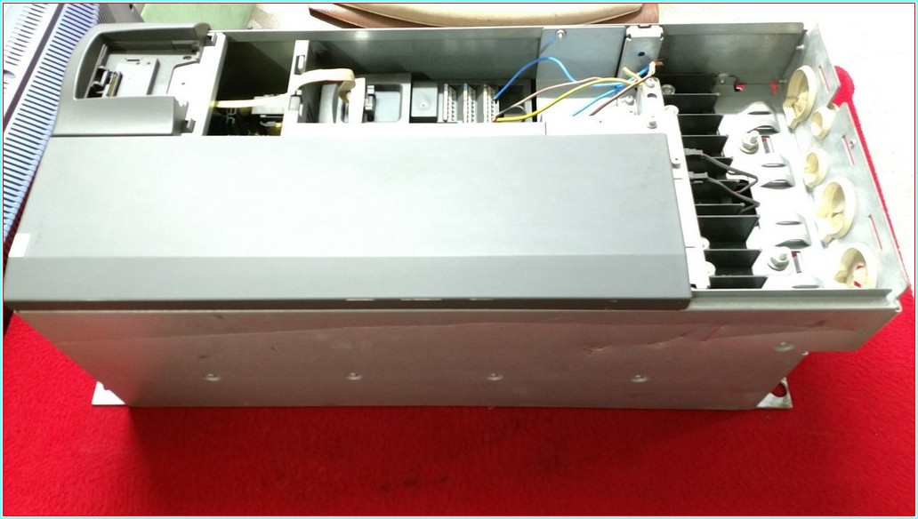 SIEMENS 6SE6430-2UD33-7EA0 6SE6430-2UD33-0DA0 MICROMASTER 430 37 KW 75A SÜRÜCÜ