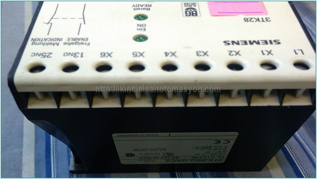 SIEMENS 3TK2802-0AC2 EMNİYET RÖLESİ