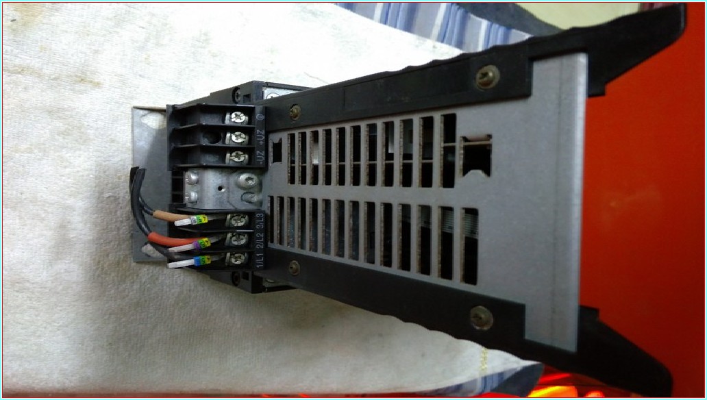 SEW EURODRIVE MDS60A0055-5A3-4-00 8,7KVA 12,5A SÜRÜCÜ