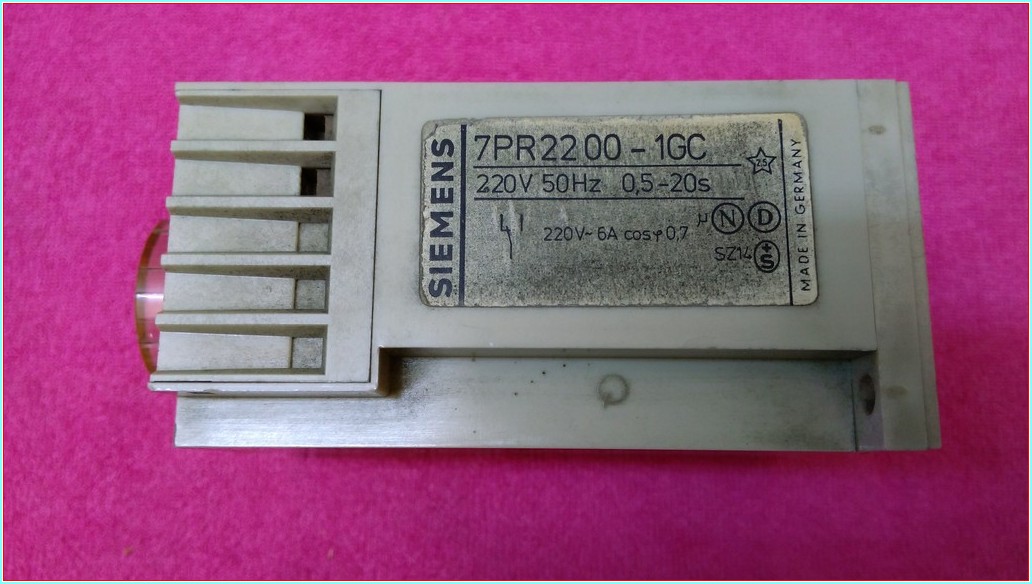 SIEMENS 7PR2200-1GC ZAMAN SAATİ