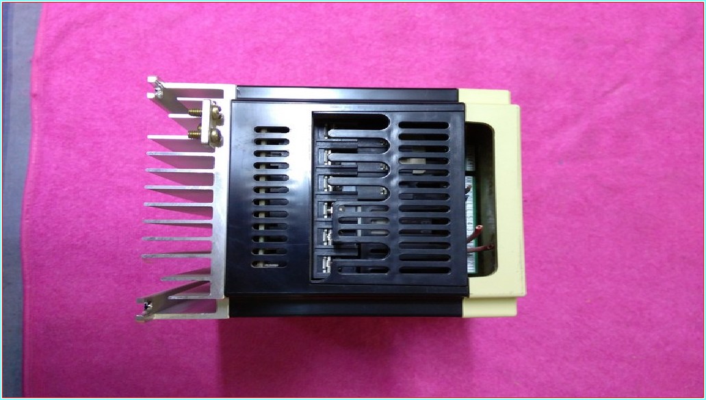 MOELLER DF51-322-075 0,75KW 4A SÜRÜCÜ INVERTER