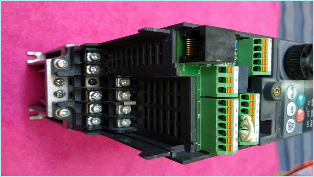 MITSUBISHI D700-SC FR-D720S-025SC-EC D700 0,37KW SÜRÜCÜ