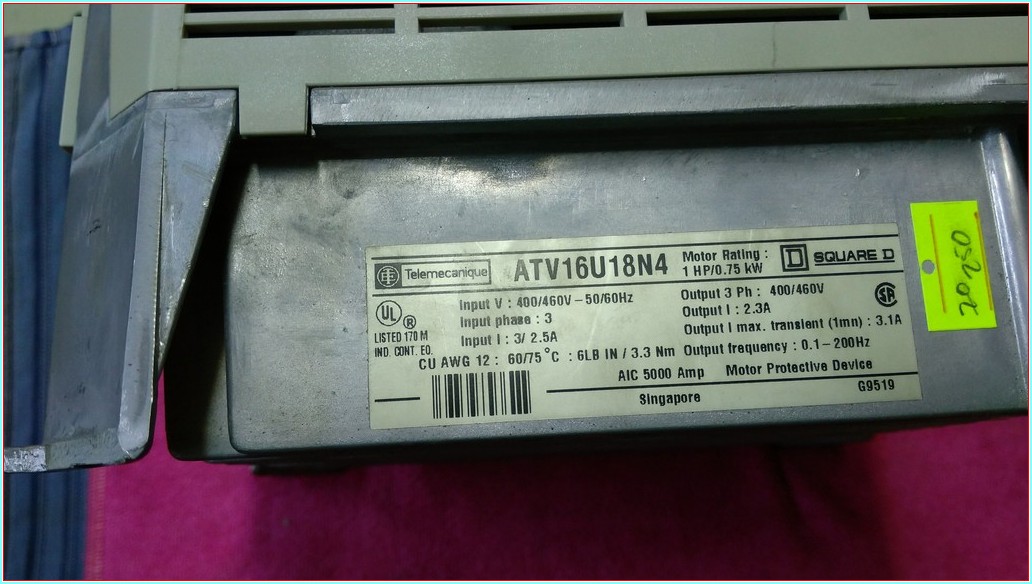 TELEMECANİQUE ATV16U09M2 0,37KW 2,1A SÜRÜCÜ