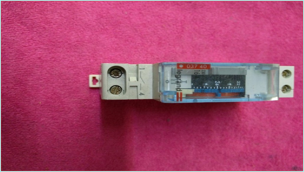 LEGRAND 037 40 MİCROREX QT11 16A 230V 50-60HZ OTOMAT TİPİ ZAMAN SAATİ
