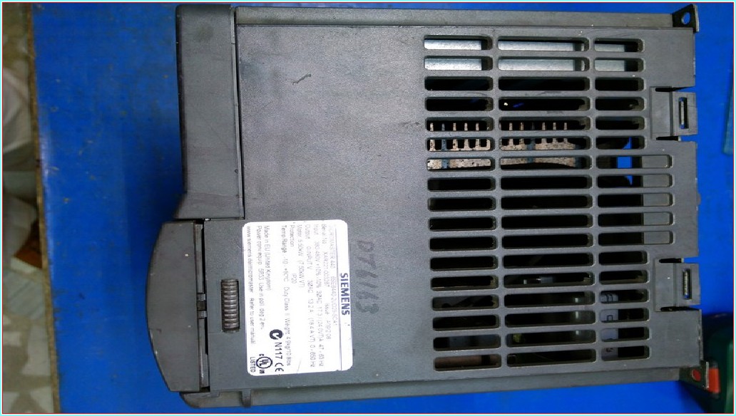 SIEMENS MICROMASTER 440 6SE6440-2UD25-5CA1 7,5KW SÜRÜCÜ