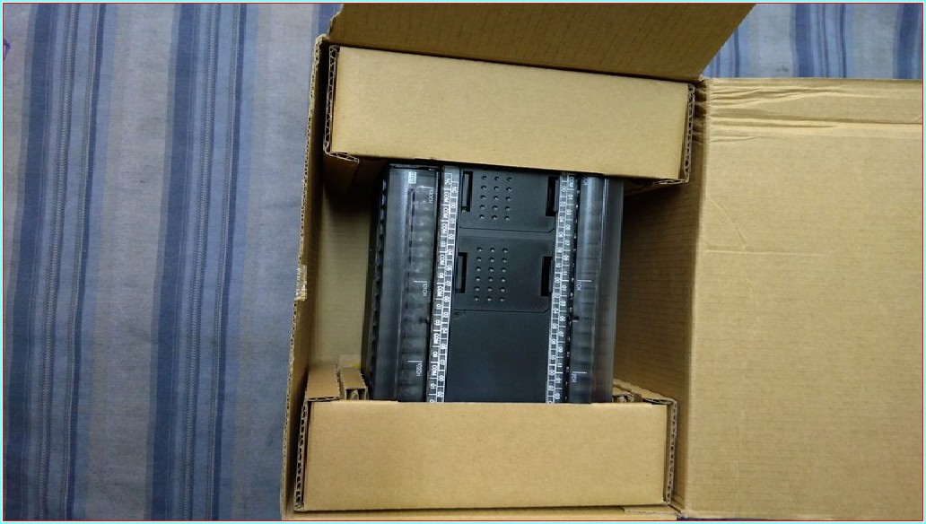 OMRON CP1L-M60DT1-D SIFIR KUTULU PLC