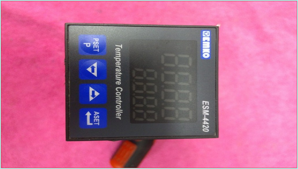 EMKO ESM-4420 TEMPERATURE CONTROLLER