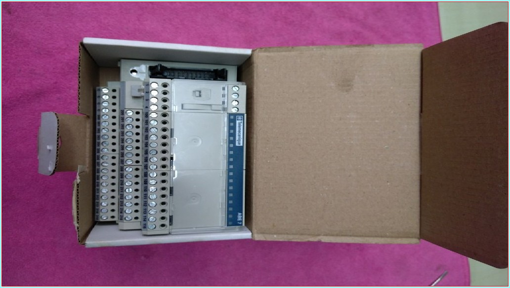 TELEMECANİQUE ABE7 H16R31 SIFIR KUTULU PLC