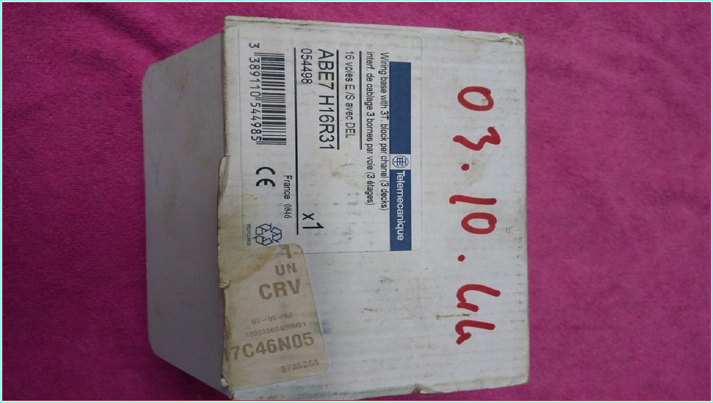 TELEMECANİQUE ABE7 H16R31 SIFIR KUTULU PLC