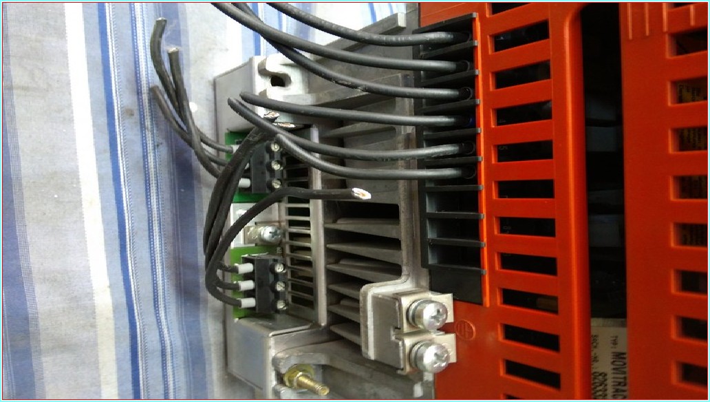 SEW MOVITRAC 31C008-503-4-00 1,8KVA SÜRÜCÜ