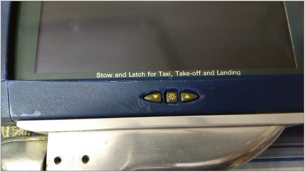 STOW AND LATCH FOR TAXİ TAKE-OFF AND LANDİNG