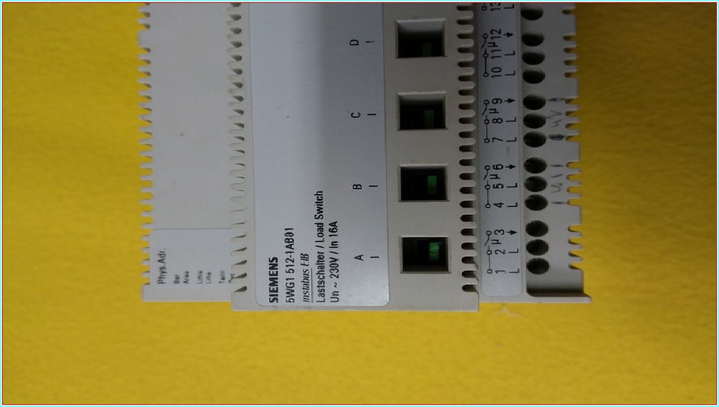 SIEMENS 5WG1 512-1AB01 YÜK ŞARTELİ 8 ÇIKIŞ MODÜL