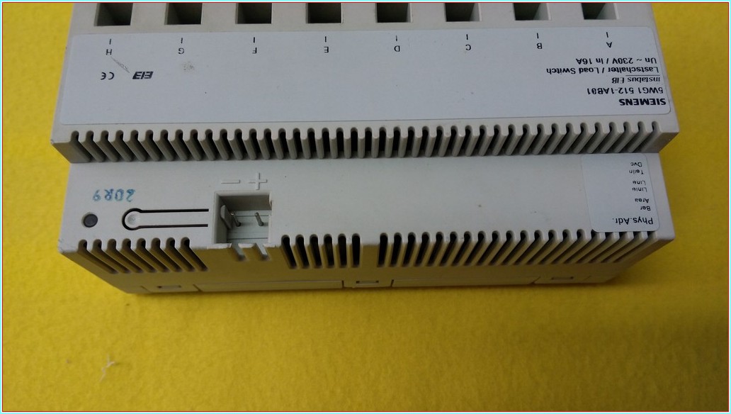 SIEMENS 5WG1 512-1AB01 YÜK ŞARTELİ 8 ÇIKIŞ MODÜL
