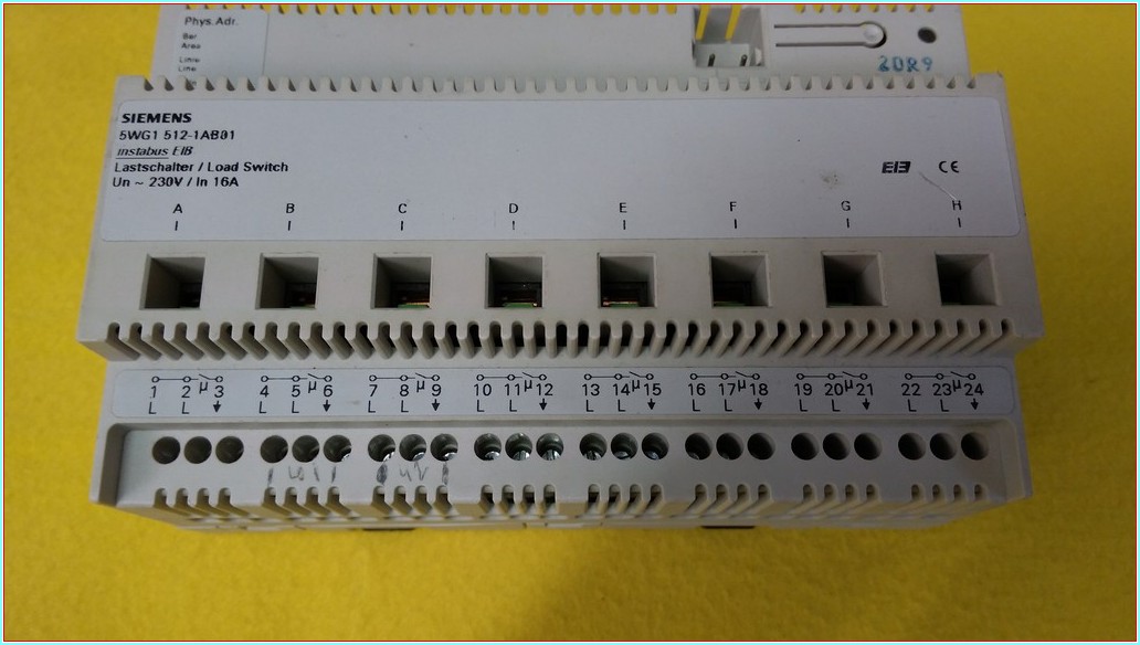 SIEMENS 5WG1 512-1AB01 YÜK ŞARTELİ 8 ÇIKIŞ MODÜL