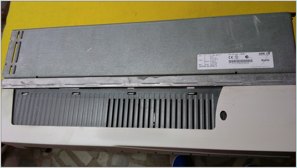 ABB ACS550-01-059A-4 ACS550 30 KW SÜRÜCÜ