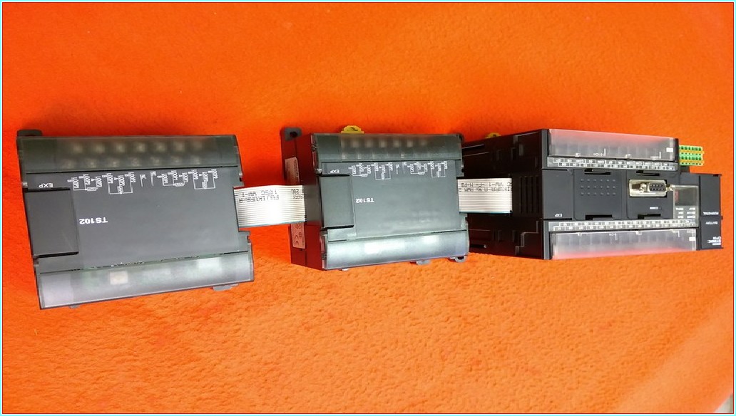 OMRON CP1H-XA40DT-D PROGRAMMABLE CONTROLLER PLC