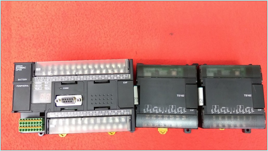 OMRON CP1H-XA40DT-D PROGRAMMABLE CONTROLLER PLC