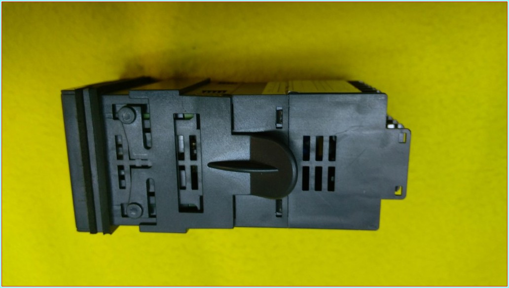 GEFRAN 600-R-D-0-0-1 F000059 SIFIR KUTULU ISI KONTROL CİHAZI