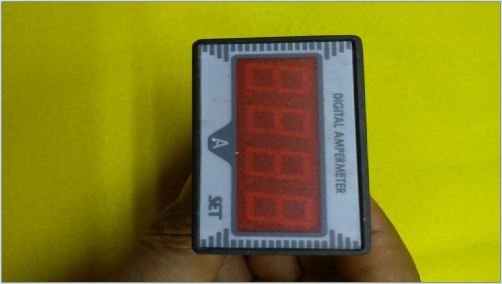 SET DIGITAL AMPERMETER