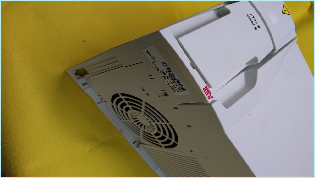 ABB ACS310-03E-48A4-4 22KW 48,4A SIFIR KUTUSUZ SÜRÜCÜ ACS310 22KW