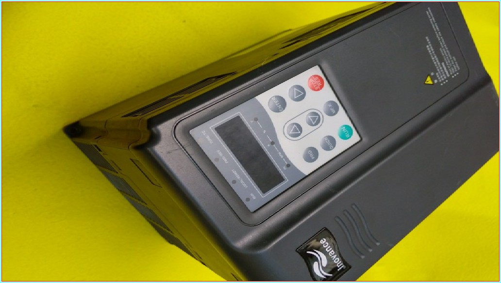 INOVANCE MD330NT2,2GB-6 2,2 KW 380V SÜRÜCÜ