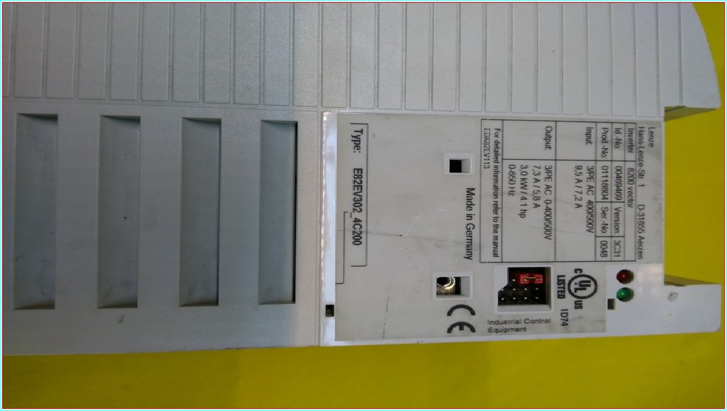 LENZE E82EV302-4C000 E82EV-4C E82EV302-4C E82EV302-4B040 8200 VECTOR 3KW SIFIR SÜRÜCÜ