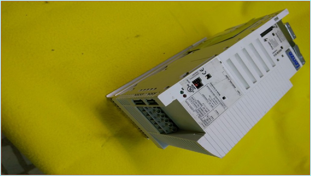 LENZE E82EV302-4C200 E82EV302-4 8200 3KW VECTOR SIFIR SERVO SÜRÜCÜ