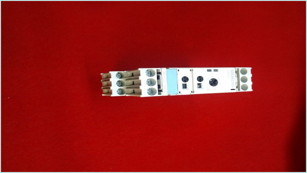 SIEMENS 3RP1505-1AP30 GEÇİKME ZAMANLI RÖLE