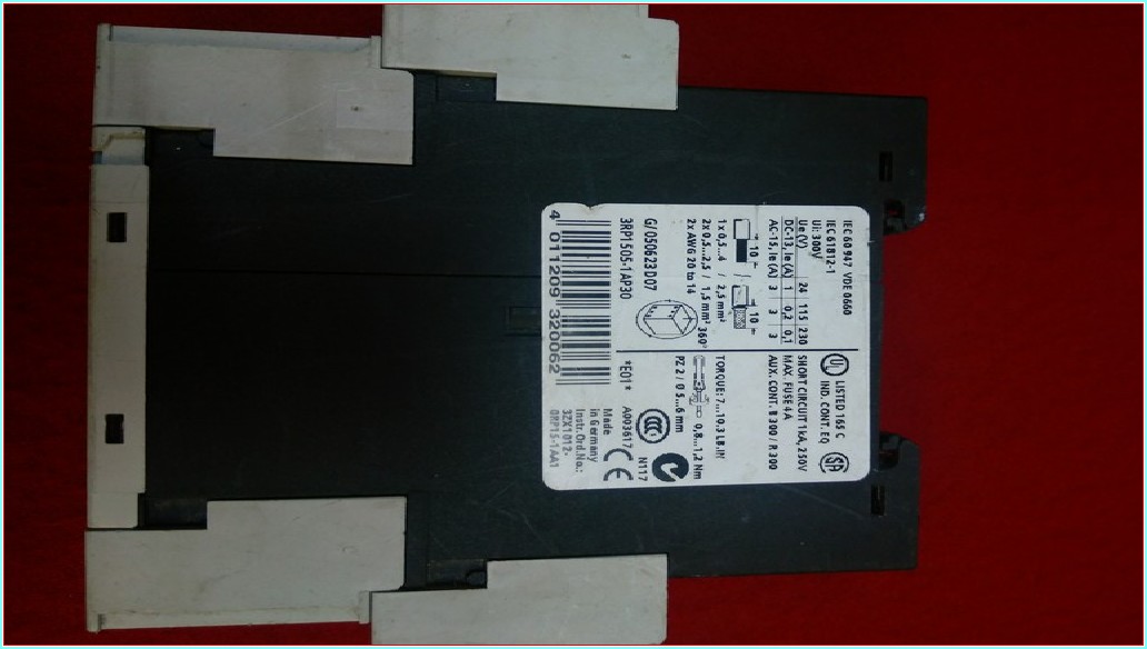 SIEMENS 3RP1505-1AP30 GEÇİKME ZAMANLI RÖLE