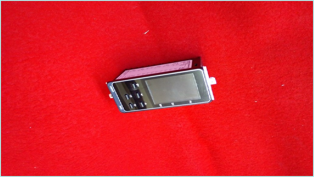 OMRON E5EC-RR2ASM-836 ISI KONTROL CİHAZI