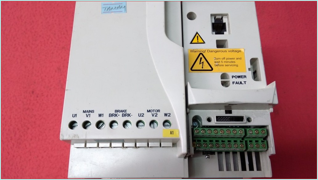 ABB ACS355-03E-23A1-4 11KW 23,1A  ACS355 11KW SÜRÜCÜ VE KONTROL KARTI STOKLARIMIZDA