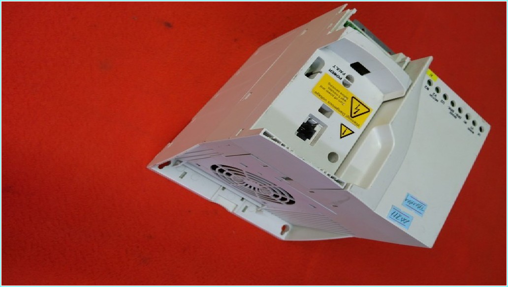 ABB ACS355-03E-23A1-4 11KW 23,1A  ACS355 11KW SÜRÜCÜ VE KONTROL KARTI STOKLARIMIZDA