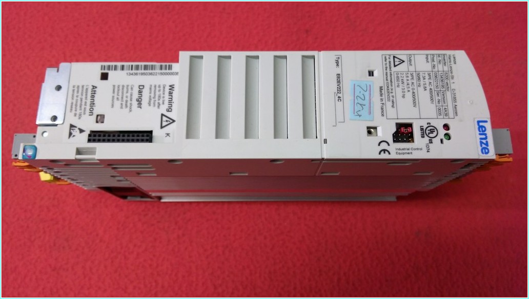 LENZE E82EV222-4C E82EV222-4B 8200 2,2KW 3HP  INPUT 380 SIFIR  SÜRÜCÜ