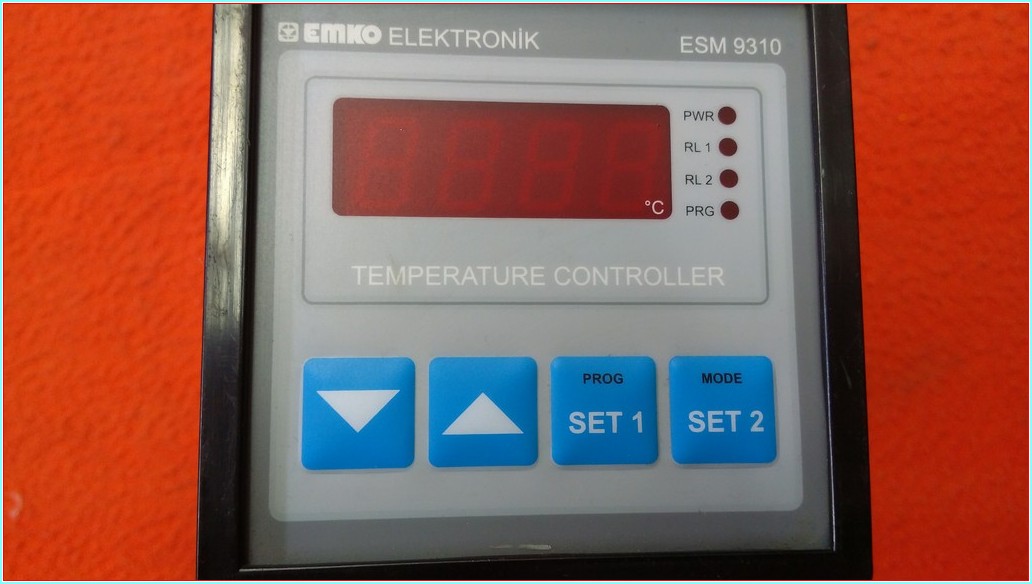 EMKO ESM-9310-PT1 ESM9310 96*96  CİFT KONTAKLI CİFT SETLİ SIFIR KUTULU ISI KONTROL CİHAZI