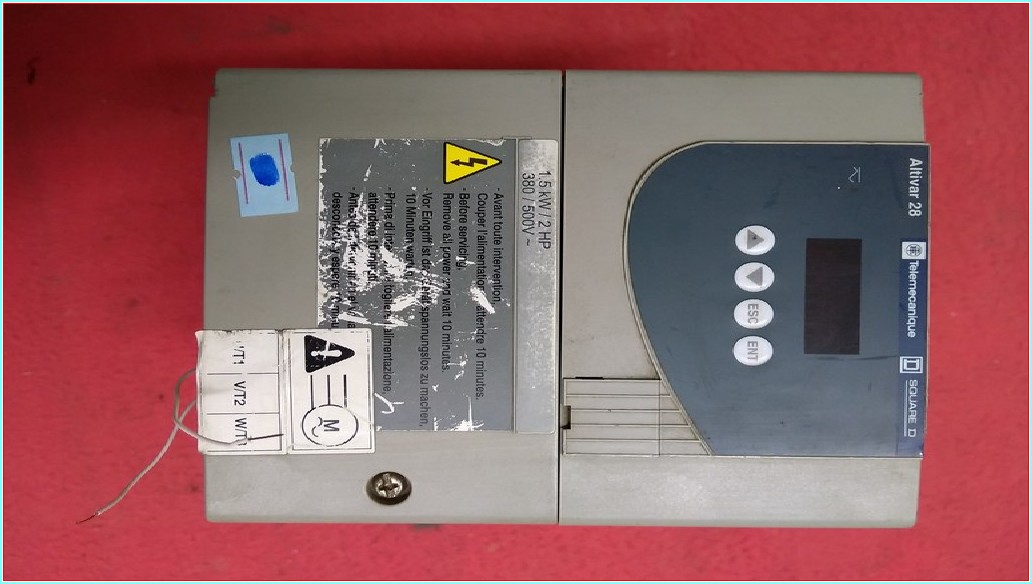 TELEMECANİQUE ATV28HU29N4 1,5KW 2HP (380 GİRİŞ) AĞIR ŞART