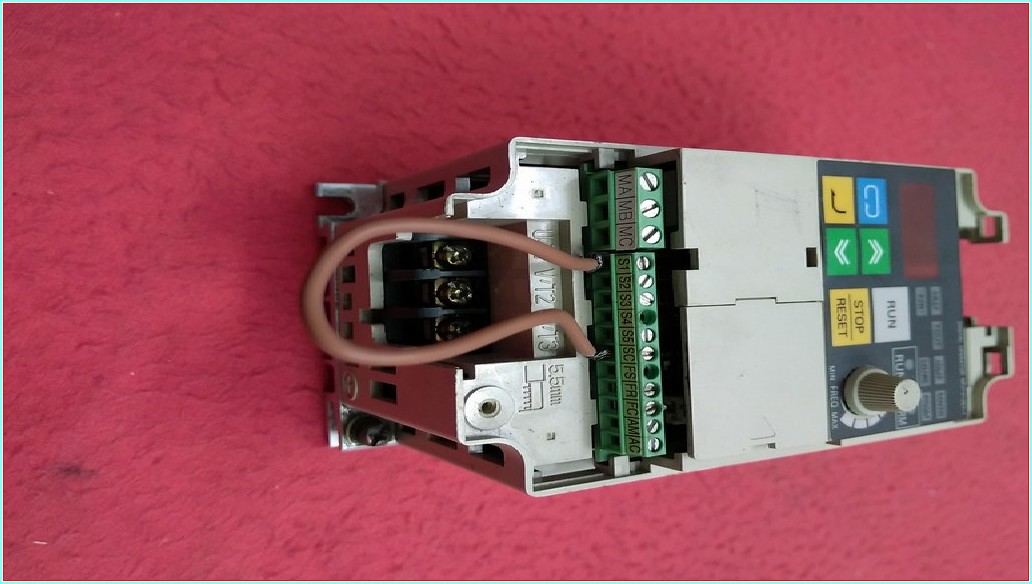 OMRON 3G3JV-AB002 0,6KVA SÜRÜCÜ INVERTER