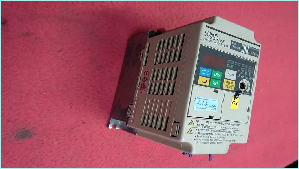 OMRON 3G3JV-AB004 1,1KVA 7,4A  SÜRÜCÜ INVERTER