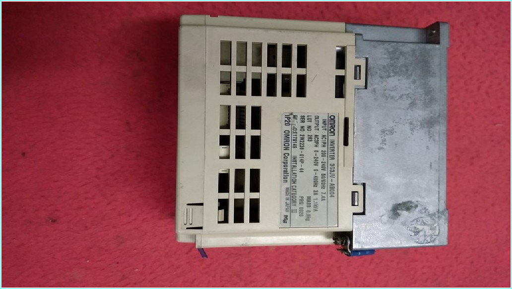 OMRON 3G3JV-AB004 1,1KVA 7,4A  SÜRÜCÜ INVERTER