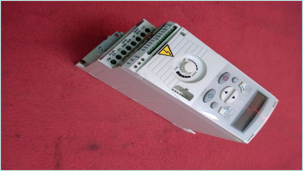 ABB ACS150-01E-04A7-2 0,75KW 4,7A SIFIR KUTULU SÜRÜCÜ 0,75 KW INVERTER DRIVER