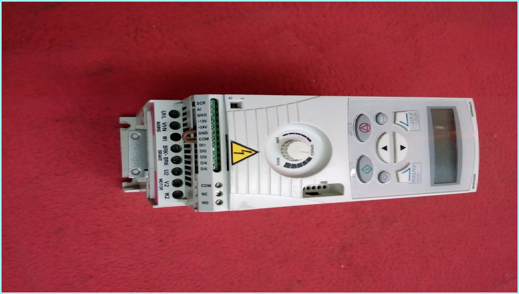 ABB ACS150-01E-04A7-2 0,75KW 4,7A SIFIR KUTULU SÜRÜCÜ 0,75 KW INVERTER DRIVER