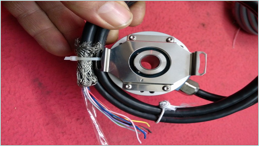 LEINE LINDE RHI 593 PPR1024 5VDC SIFIR ENCODER